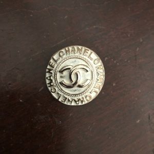 Chanel button